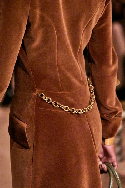 Look 73